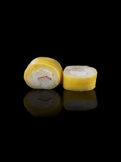 Kanikama: kanikama, queso boom y arroz envuelto en tamago