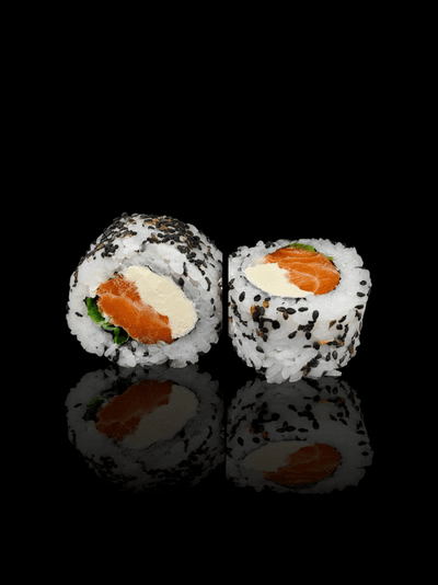 Philadelphia Roll: salmón, queso y verdeo